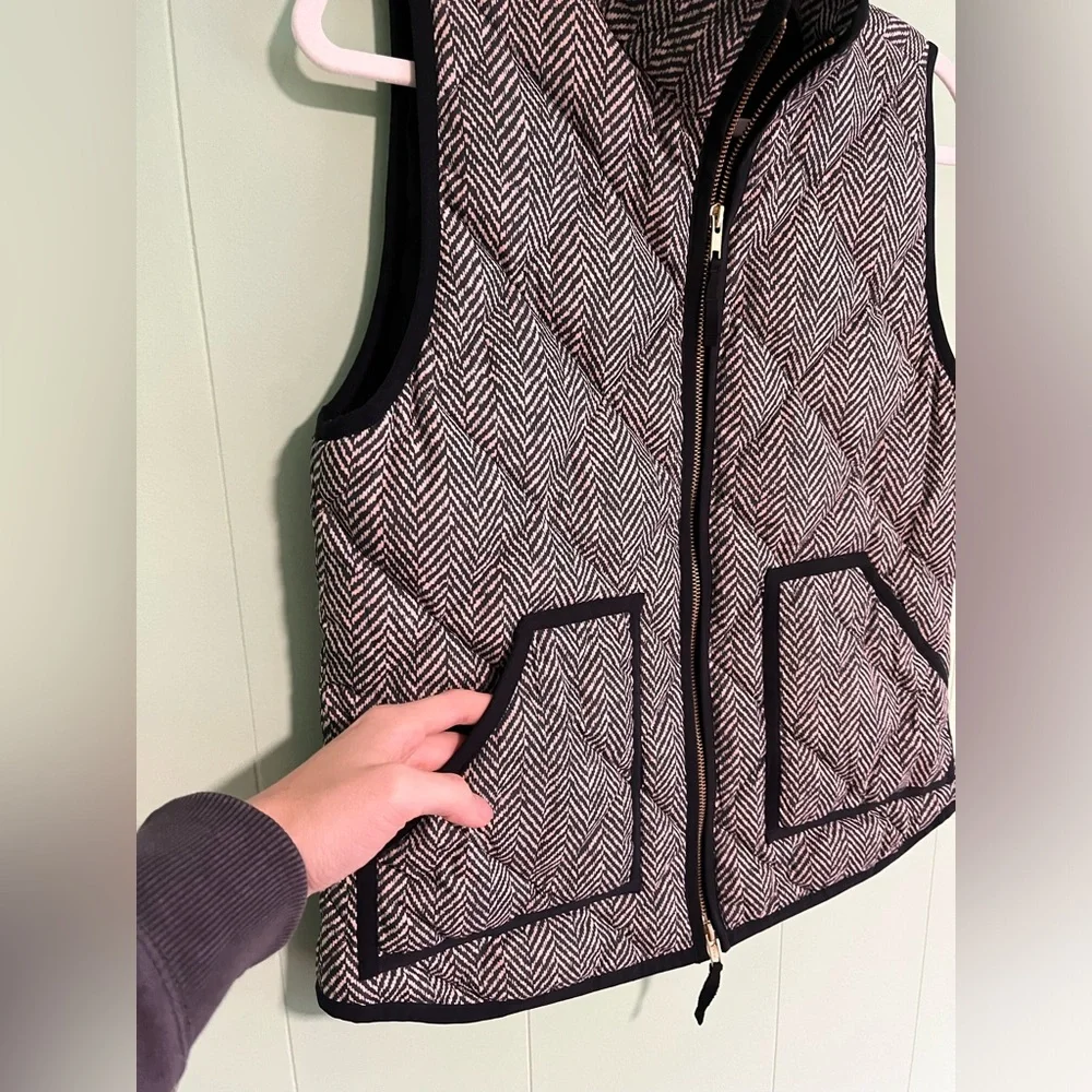 J CREW Down Filled Puffer Vest Herringbone Black White Winter Fall Class…